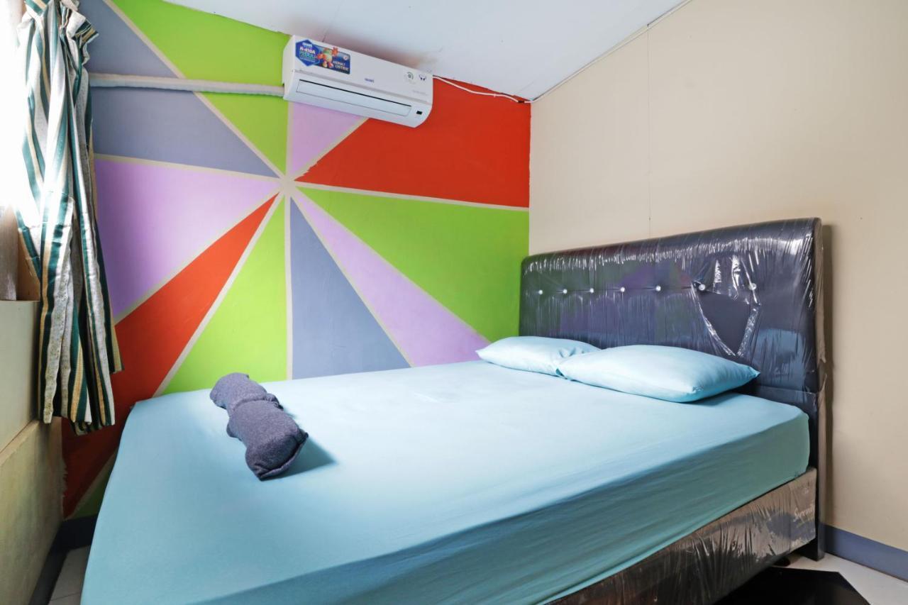 Simplycity Hostel Syariah Bandung Esterno foto