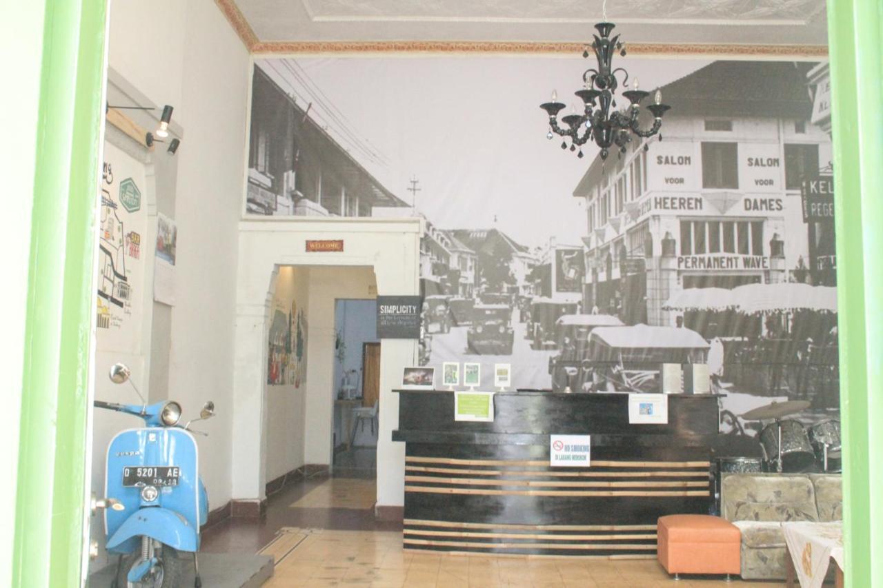 Simplycity Hostel Syariah Bandung Esterno foto