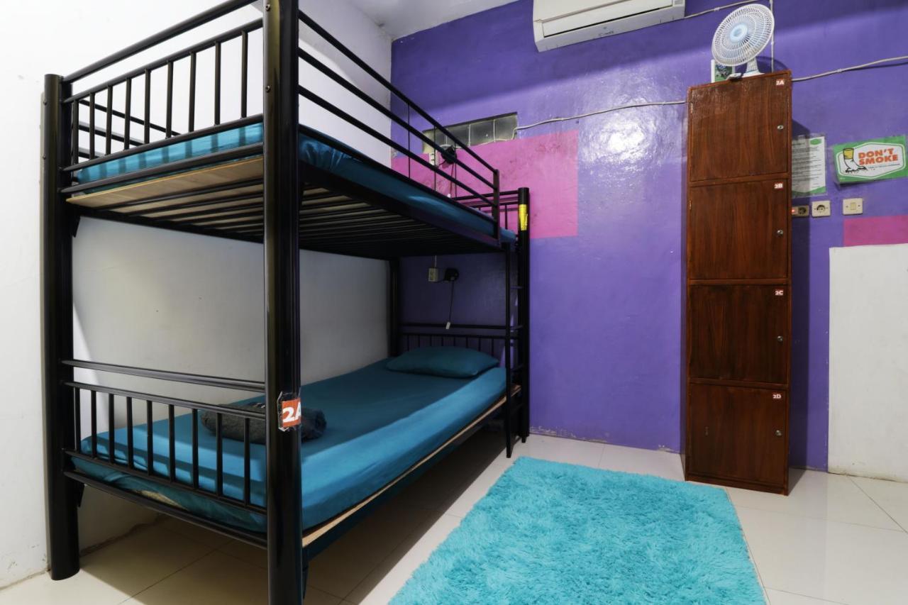 Simplycity Hostel Syariah Bandung Esterno foto