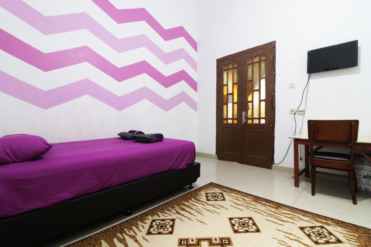 Simplycity Hostel Syariah Bandung Esterno foto