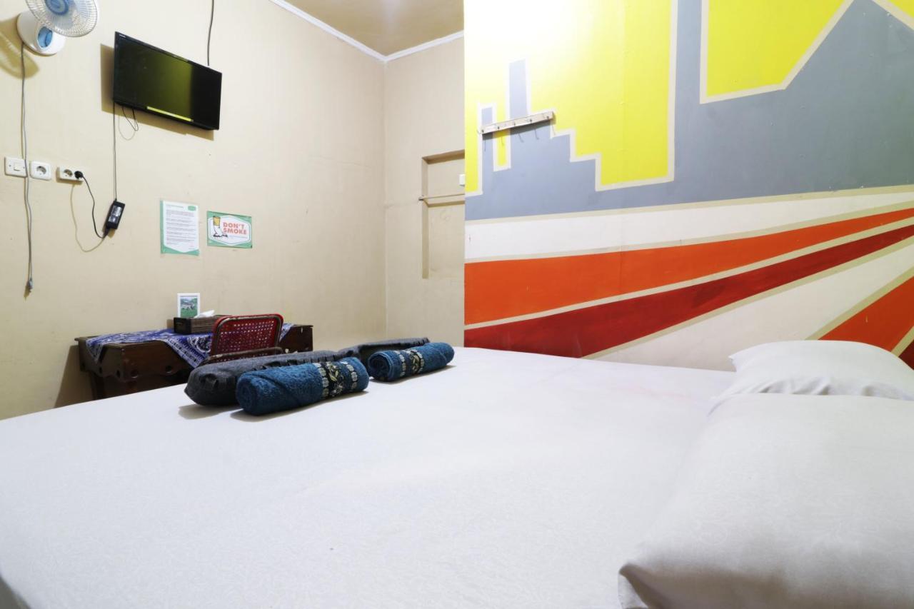 Simplycity Hostel Syariah Bandung Esterno foto