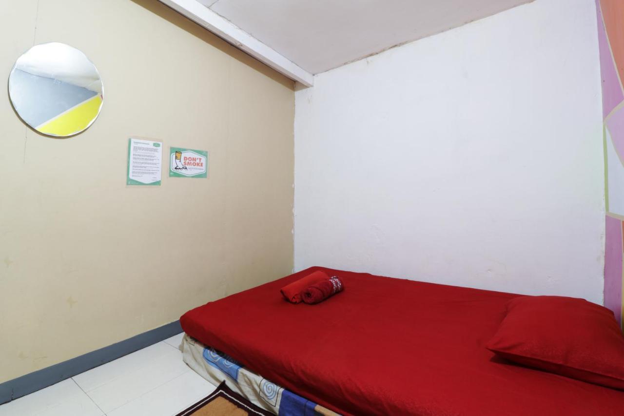 Simplycity Hostel Syariah Bandung Esterno foto