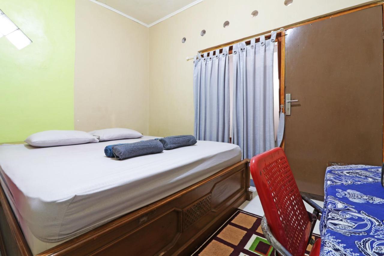 Simplycity Hostel Syariah Bandung Esterno foto