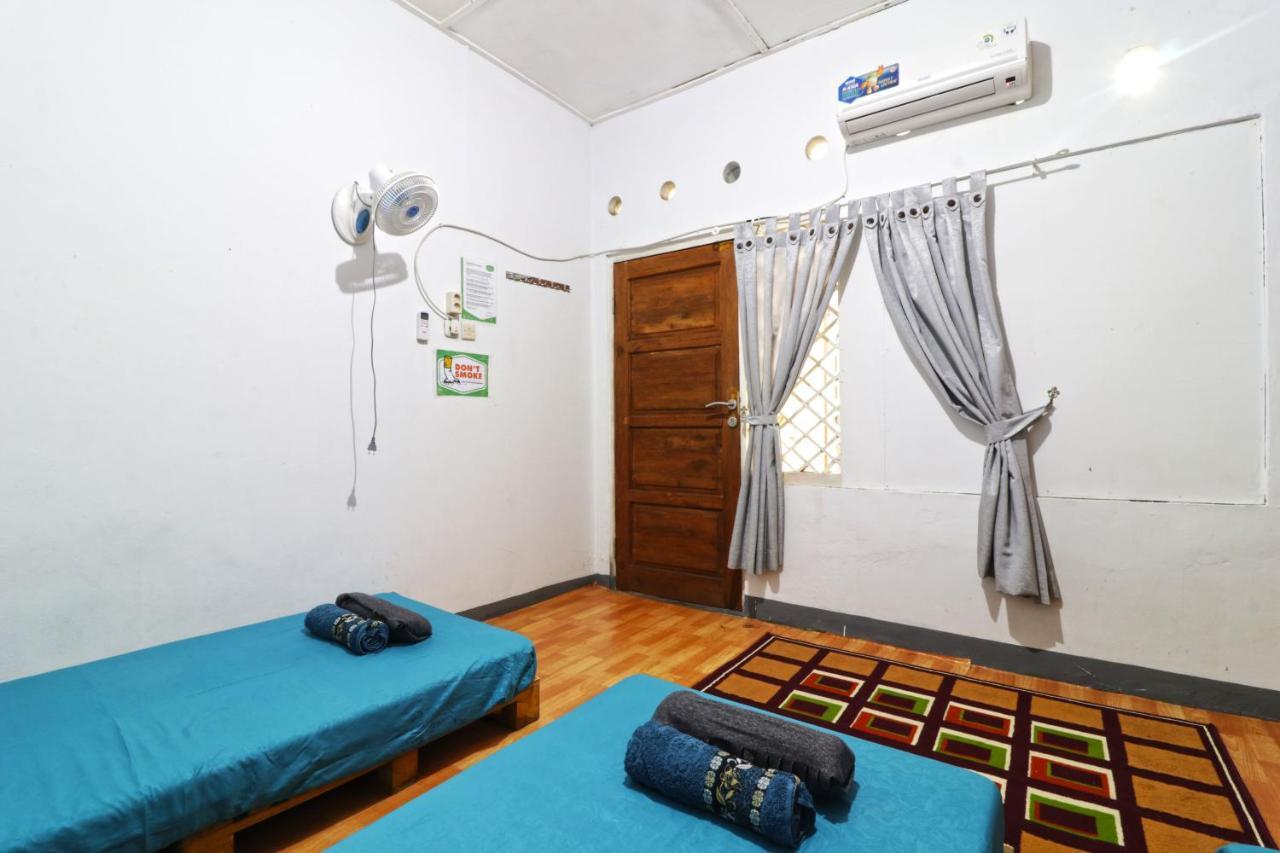 Simplycity Hostel Syariah Bandung Esterno foto